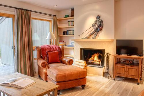 Warm Springs House | The Ski In Ski Out Condo