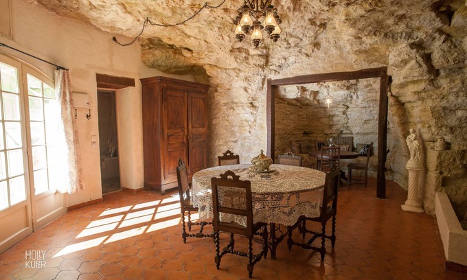 Civray-de-Touraine House | The SKYLARK 'Troglo-gîte' at our Songbird Sanctuary near Chateau Chenonceau