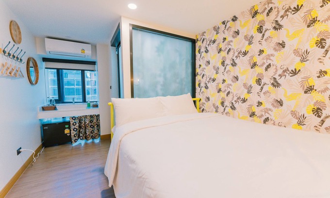 Old City Hotel | The Small Room Queen Bed: Monkey