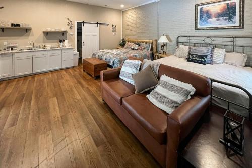 Gatlinburg - Pigeon Forge Hotel | The Smoky Escape Unit 2