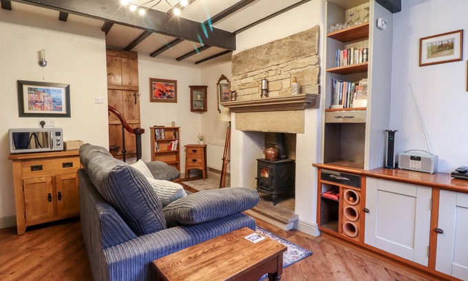 Haworth Cottage | THE SNUG, pet friendly, character holiday cottage in Haworth
