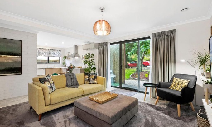 Korumburra Apartment | The Snug Premium 1BR Self Contained Apartment FREE Netflix
