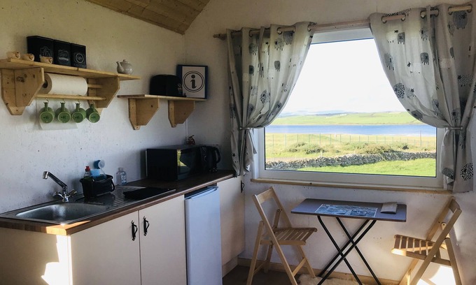 Ballyshannon Apartment | The Snuggly Sheep Shepherd Hut Campview Farm Stay