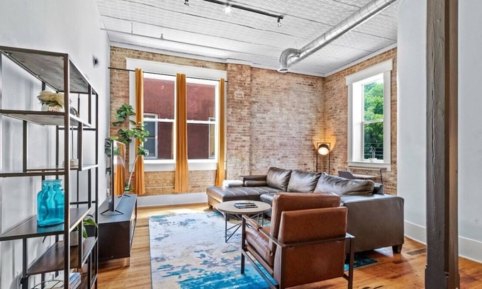 Siloam Springs Apartment | The So Chill Suite is perfect for that weekend getaway or an extended stay!