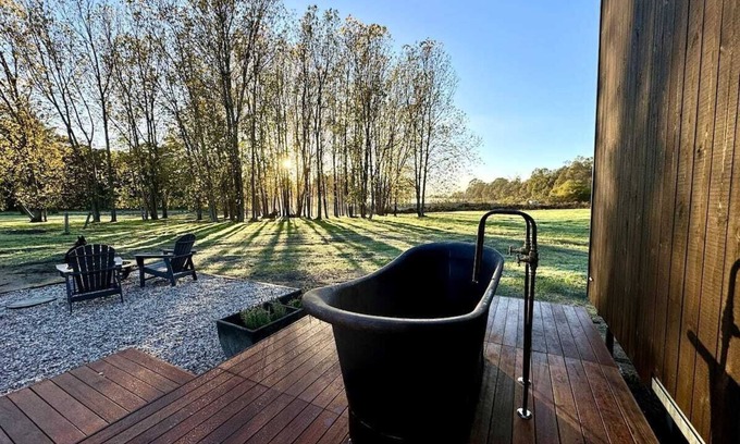 Deanmill Ski Chalet | The Soak at Dalton's Paddock
