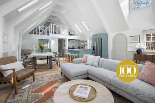 New Buffalo House | The Songbird