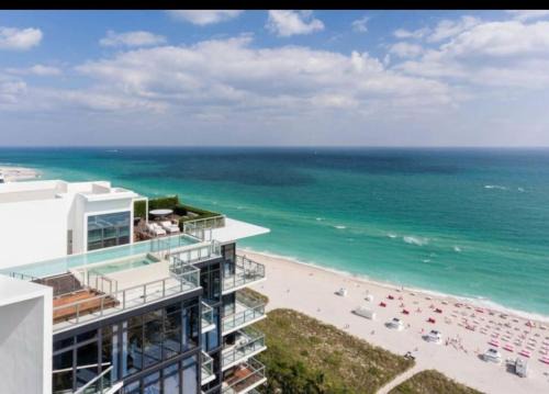 City Center Apartment | The South Beach Suite