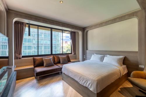 Talat Noi Apartment | The Spades Private Residence