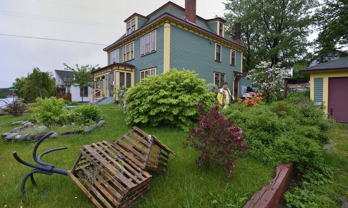 Spaniard's Bay Bed & Breakfast | The Spaniards “Room” Heritage Home