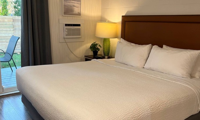 Regional District of Nanaimo Hotel | The Spot