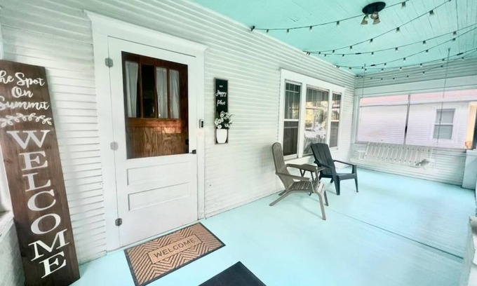 Detroit Lakes House | The Spot on Summit