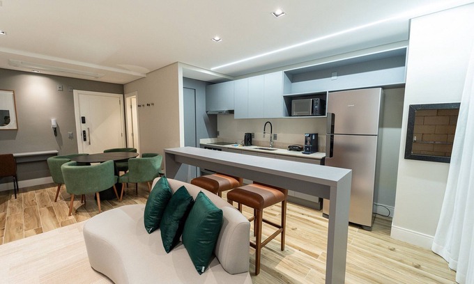 Estados Condo | The Spot One Apartment