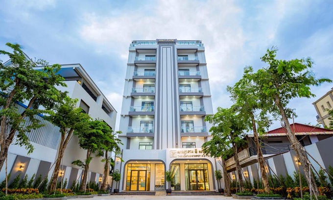 Kampot Hotel | The Square Kampot Hotel