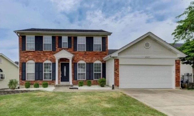Glencoe House | THE ST LOUIS 1 Bedroom 1 Bathroom Apartment