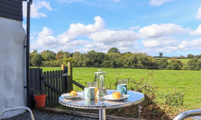 Black Torrington Cottage | The Stable at Owl Cottage