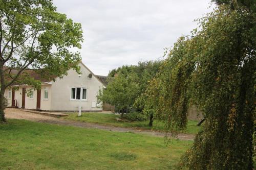 North Marston Bed & Breakfast | The Stables B&B @ Pear Tree Cottage