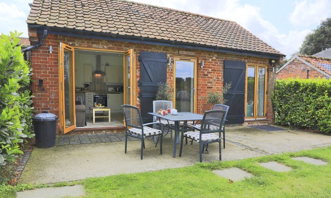 Saxmundham House | The Stables - Friston