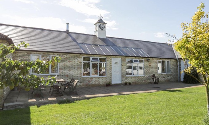 Wicken House | The Stables