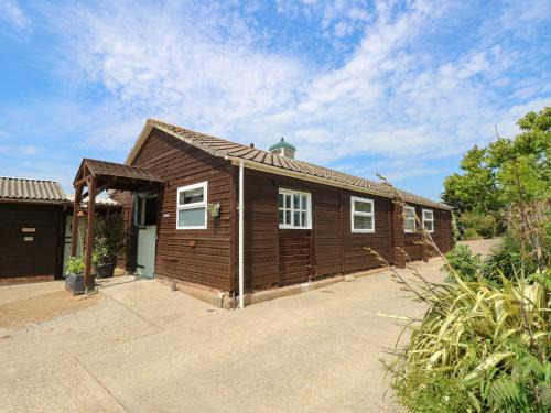 Brighstone House | The Stables