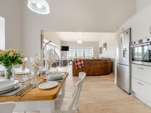 Eastgate House | The Stables