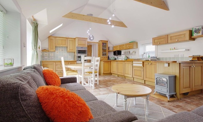 Pulham Cottage | "The Stables" Country Retreat