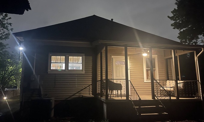 Lawrenceville Other | “The Stage” Closest house to Amphitheater in Downtown Lawrenceville!