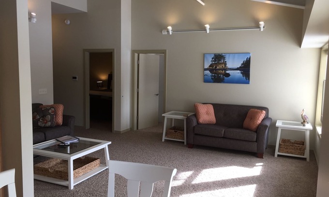 Holland Condo | The Staterooms 2J, Directions, Newly Built, Seasonally Heated Pool, Beach Nearby