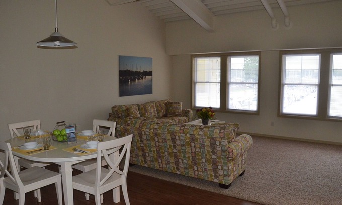 Holland Condo | The Staterooms 2P, Newly Built, Lake View, Seasonal Heated Pool, Near State Park