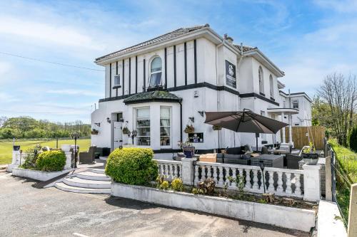 Galmpton Hotel | The Station Guest House