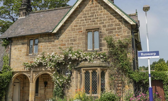 Ruswarp House | The Station House