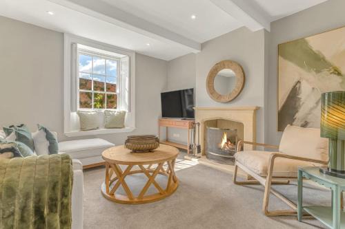 Medbourne House | The Stone House