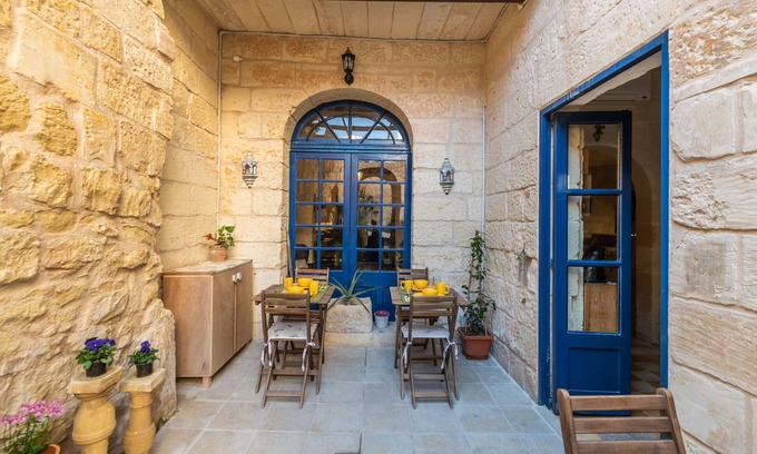 St. Julian's Bed & Breakfast | The Stone House