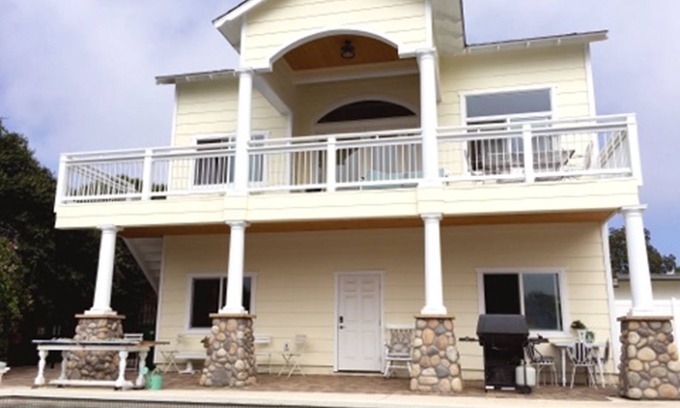 Olde Carlsbad Cottage | The Story Brooke Cottage