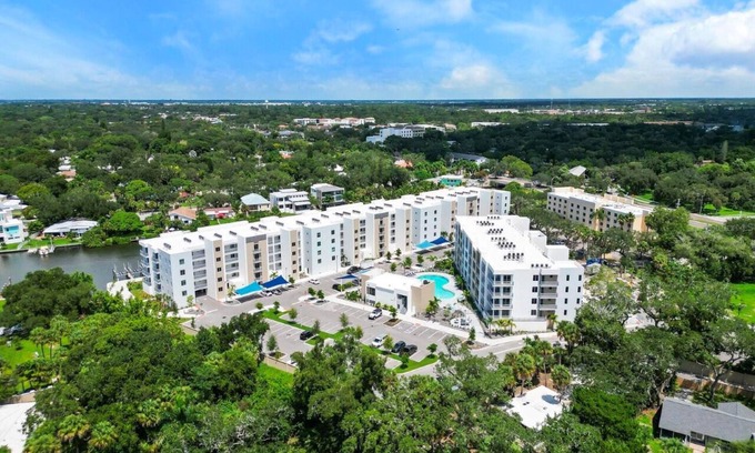 North Trail Condo | The Strand of Sarasota FL 214