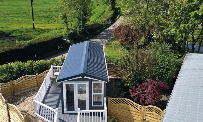 Amroth Apartment | The Studio - 1 Bedroom Cabin - Amroth