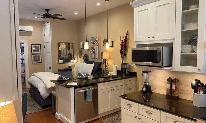 Shockoe Bottom Apartment | The Studio@ Eanes Drug