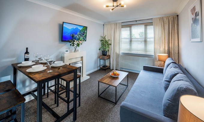 Staines Apartment | The Stylish Apartment is Next to the Train Station Train Station Serenity