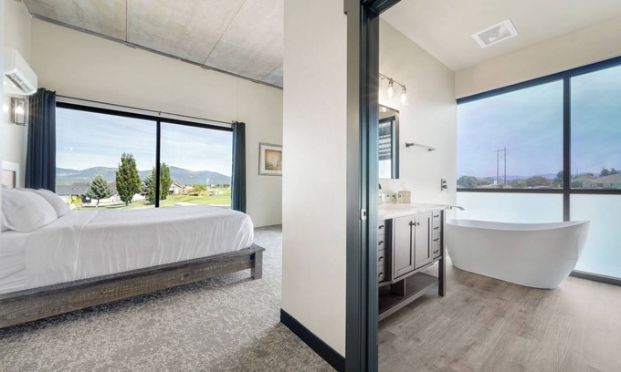 Post Falls Hotel | The Suites at Prairie Falls