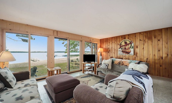 Interlochen House | The Summer Cabin | Lakefront house in Interlochen with private beach access