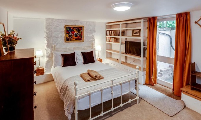 Summertown Apartment | The Summertown STUDIO 1BR & kitchenette