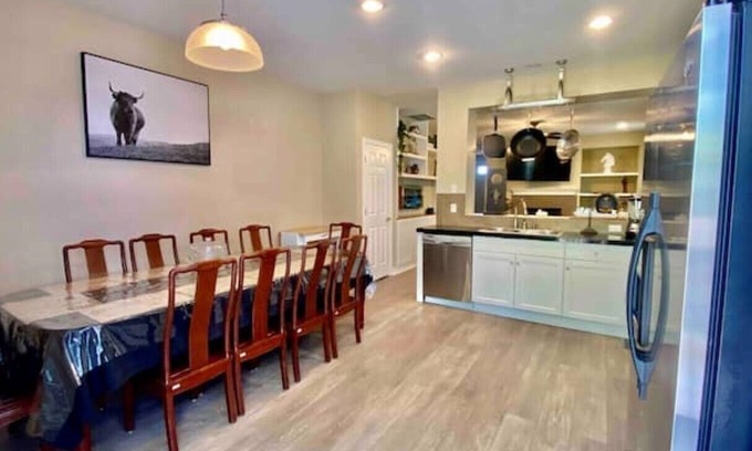Gateway House | The Sun Belle House