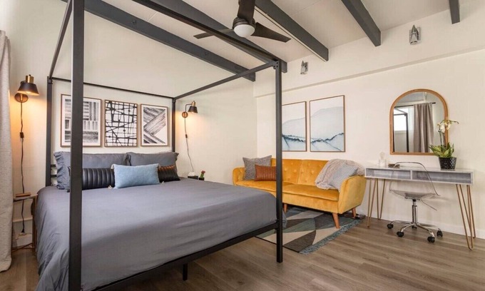 Hermosa Beach Apartment | The Sun Bloc Best Hermosa Pier Location
