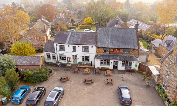 Hook Norton Hotel | The Sun Inn At Hook Norton