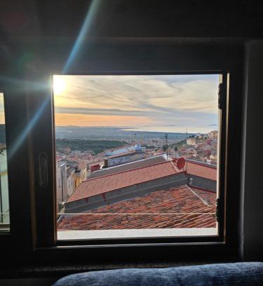 Sennori House | The Sun's kiss