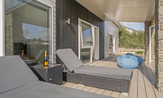 Pauanui House | The Sun Seeker's Retreat - Pauanui Holiday Home