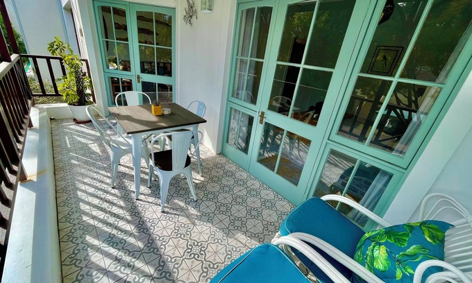 Robberg Beach Apartment | The Sunbird - Cozy fully equipped self-catering apartment 450m to the Beach