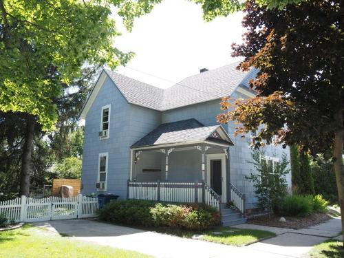 Frankfort House | The Sundowner - Gorgeous & Great Location!