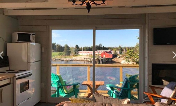 Indian Harbour Cottage | The Sunfish Cottage - Nova Scotia