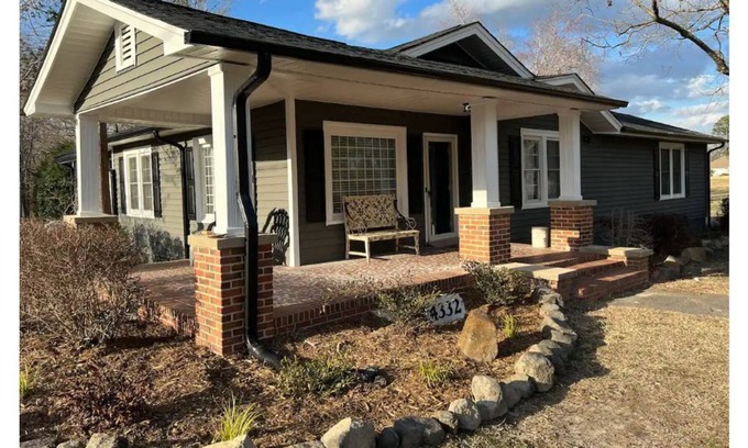 Creedmoor House | The Sunflower