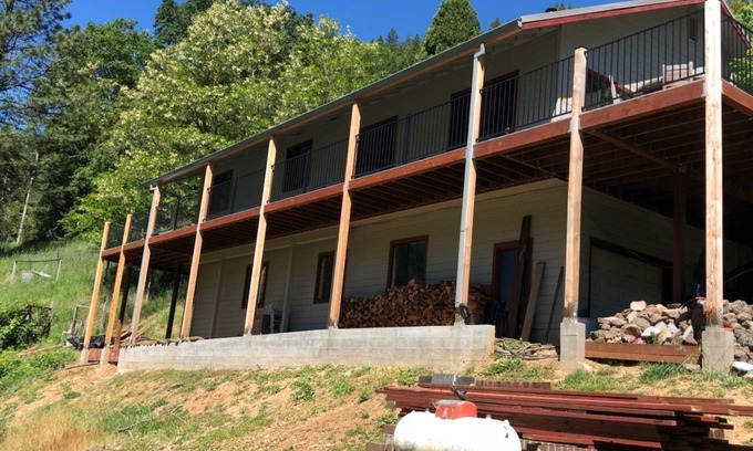 Downieville House | The Sunny Side House 4 bedroom